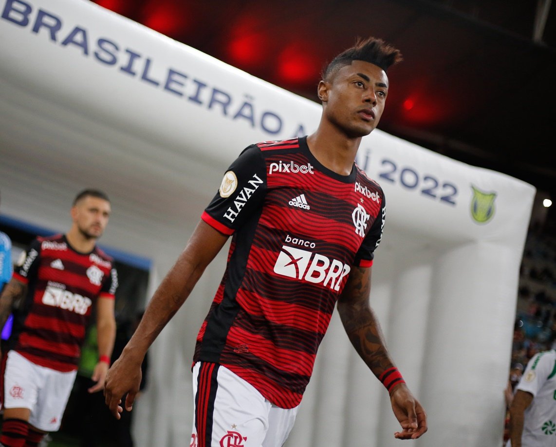 Com lesão grave no joelho, Bruno Henrique só volta a defender o Flamengo em 2023