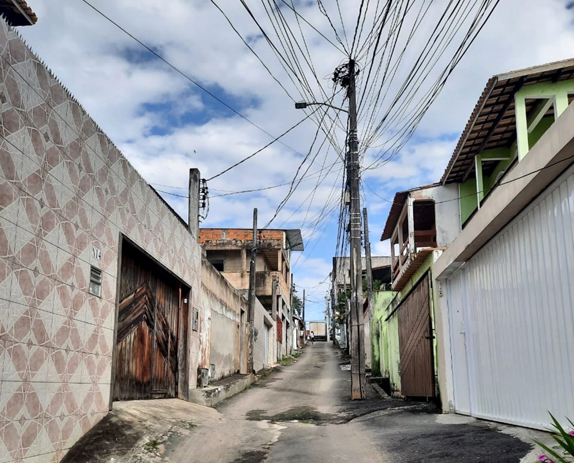 Moradores de Mussurunga enfrentam diversos problemas e pedem melhorias para rua