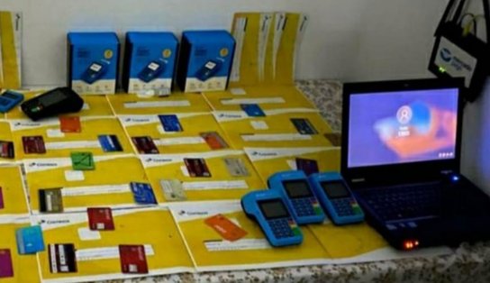 Homem é preso com mais de 40 cartões clonados; ele anunciava e vendia pela internet