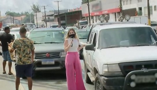 Bafafá na fila do ferry: demora, fura fila e até assalto; veja vídeo