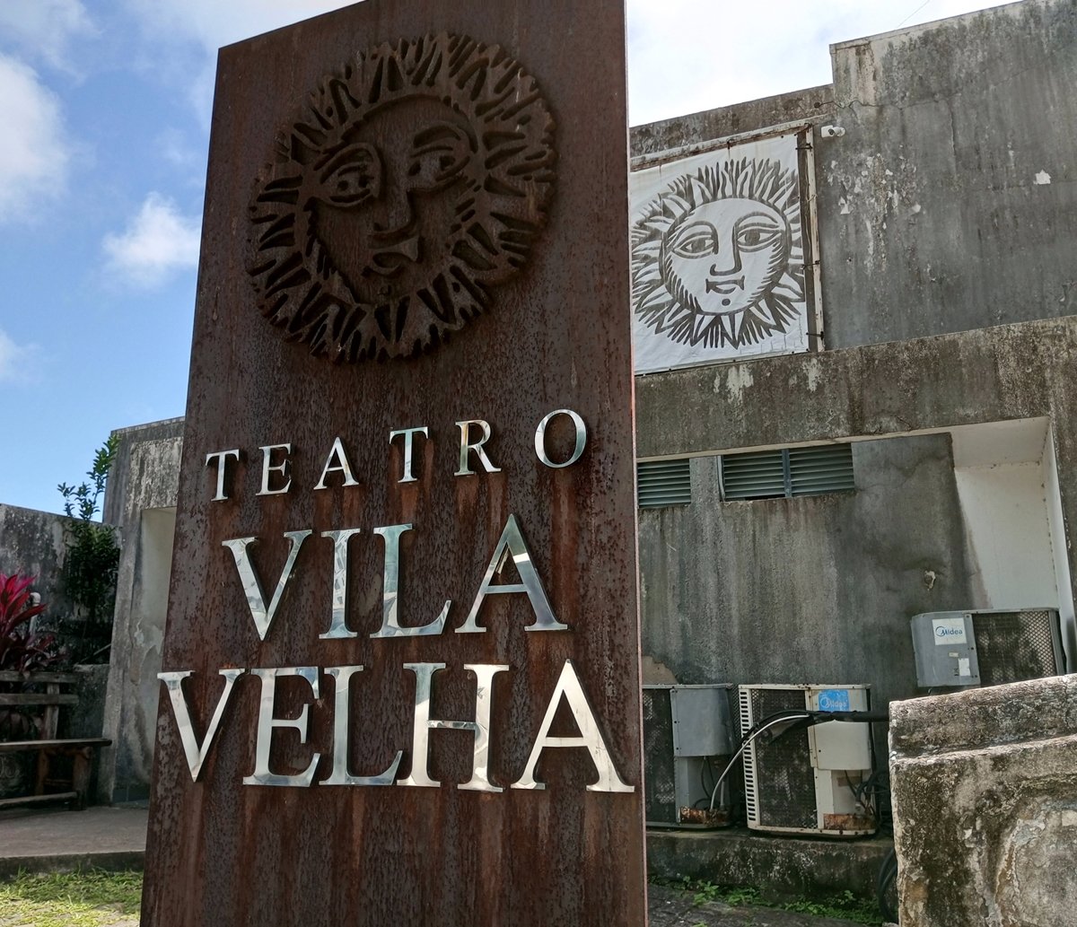 Os fantasmas do Vila Velha: funcionários de teatro em Salvador garantem conexão até com ex-fundador morto em 79; "tem gente cuidando da gente"  