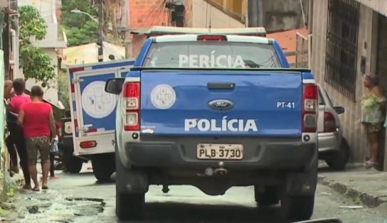 Homem é retirado de casa e executado em Salvador; polícia apura se ele foi vítima do "tribunal do crime"