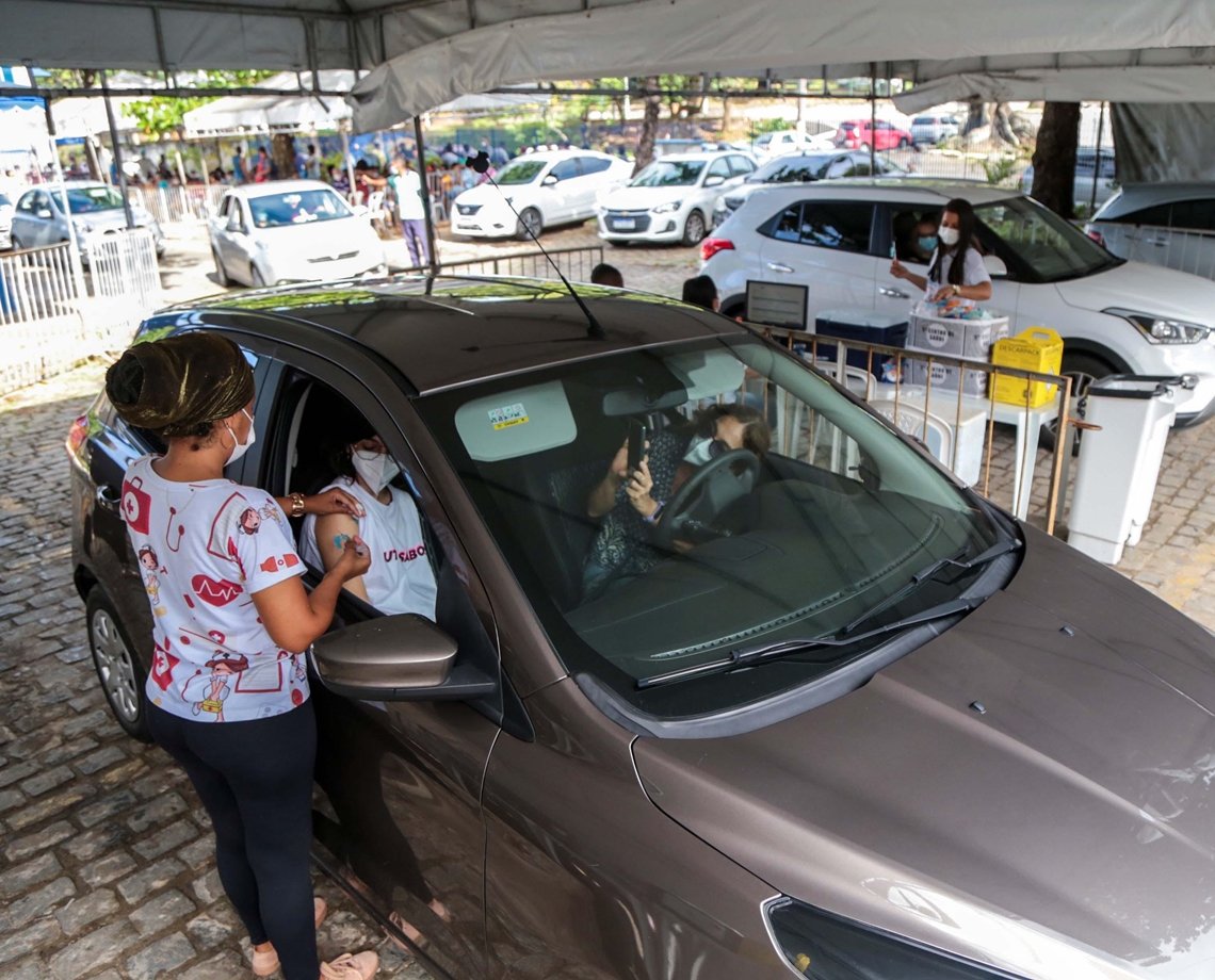 Vacinação contra Covid-19 em Salvador segue normalmente nesta quinta-feira; confira quem pode se vacinar