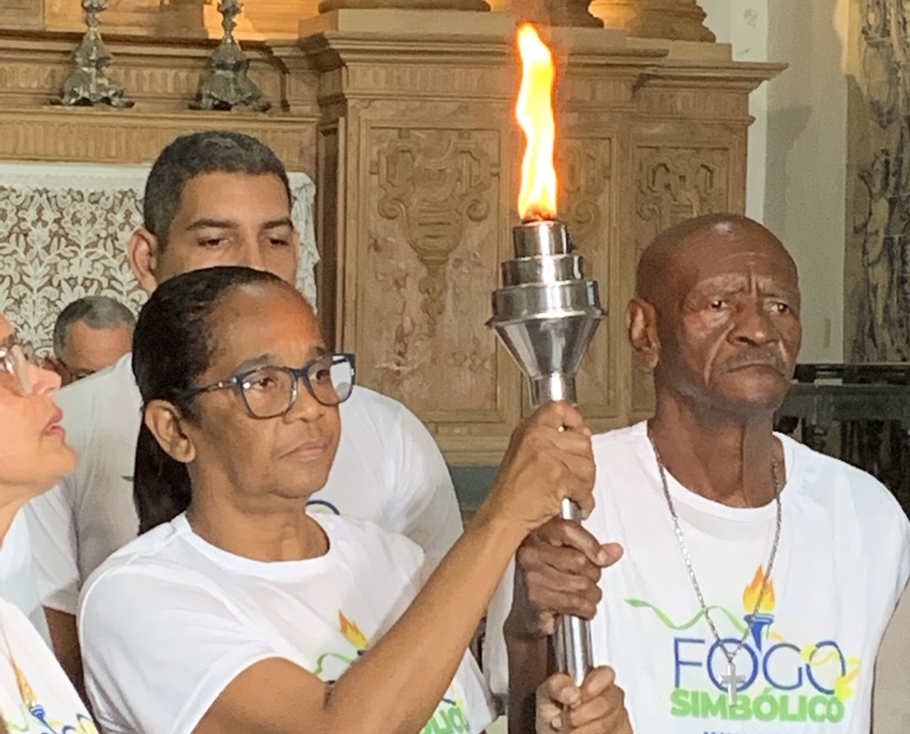 Para relembrar início da Independência da Bahia, fogo simbólico é acesso em missa em Cachoeira