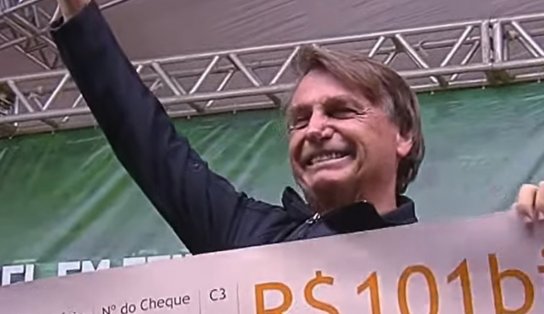 Milhares de pessoas acompanham "motociata" com participação de Bolsonaro em Feira de Santana; assista discurso 