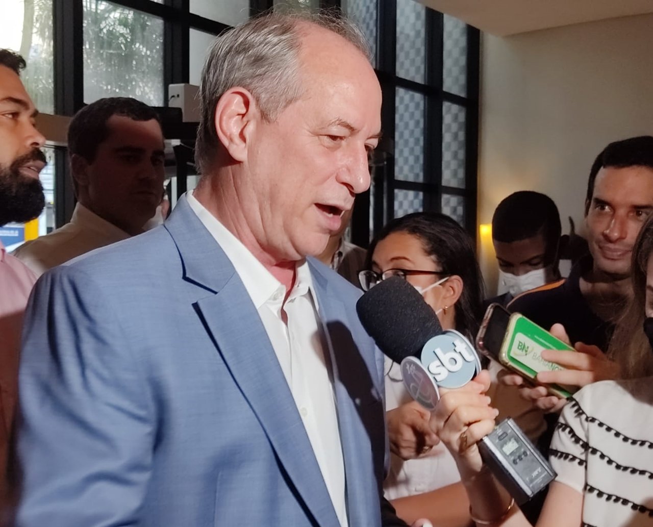 Ciro indica apoio a ACM Neto e diz que, mesmo com críticas, cumprimentará Lula no 2 de Julho; "somos do campo democrático"