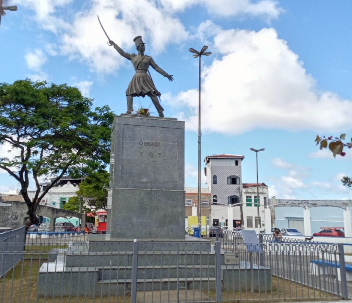 Queima de fogos na Lapinha anuncia início dos festejos pelo aniversário da Independência na Bahia  