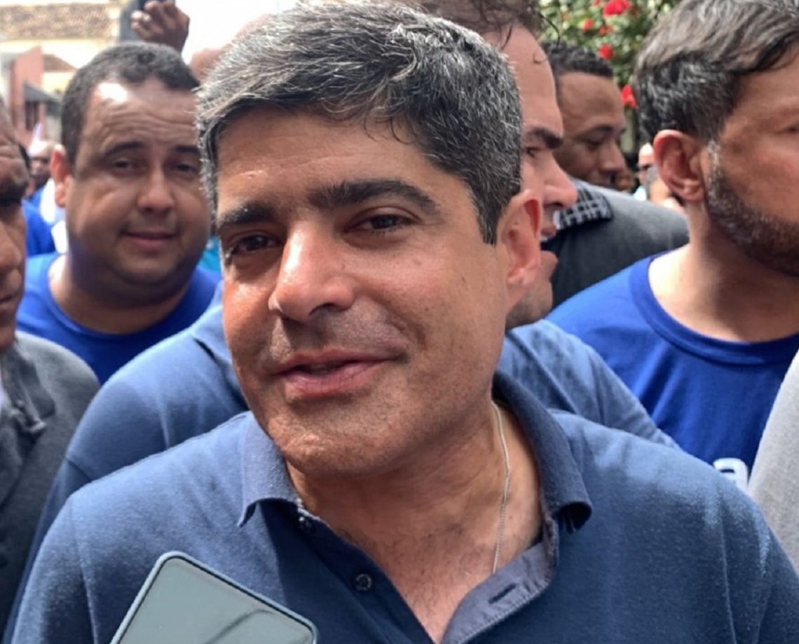 Na festa do 2 de Julho, ACM Neto diz estar feliz pela celebração, mas de olho no futuro da Bahia