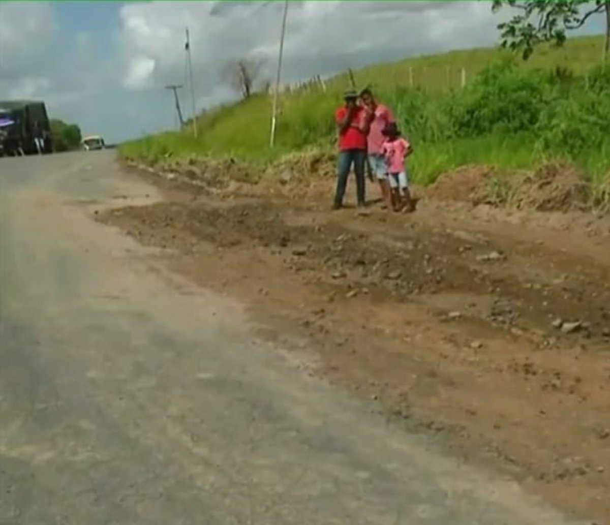 Conheça a estrada que já está sendo chamada de "assassina" na Região Metropolitana de Salvador  