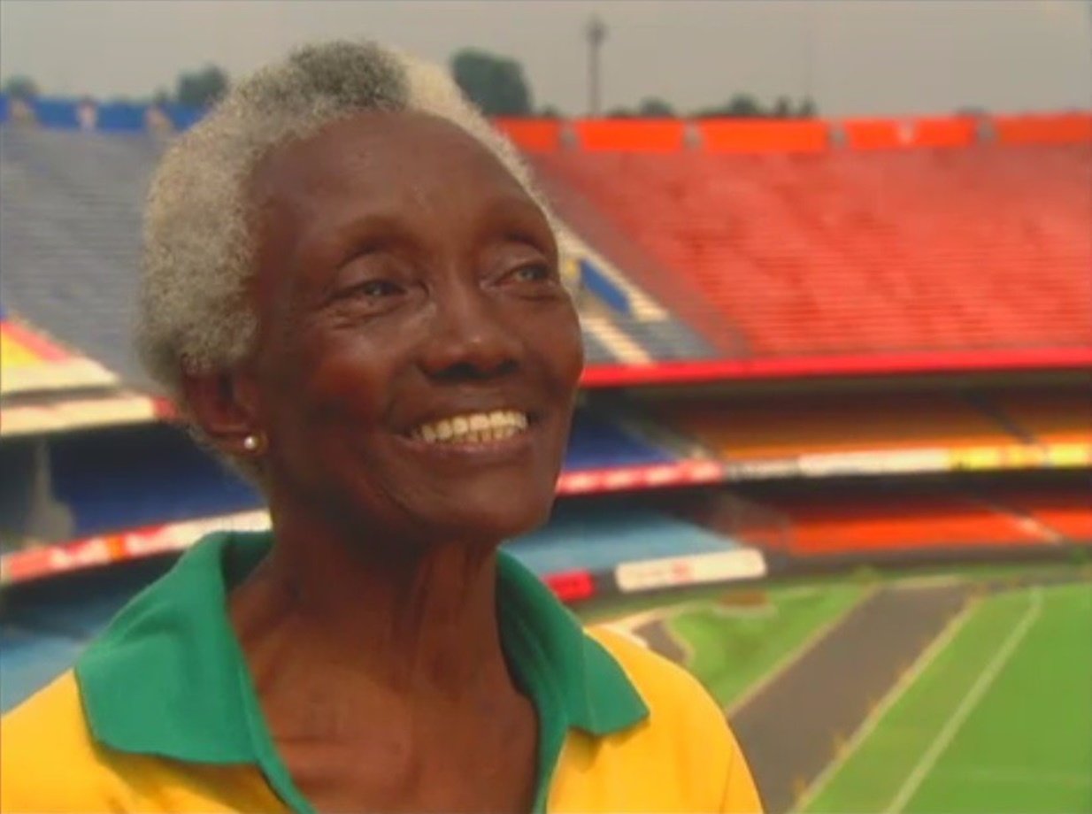 Primeira brasileira negra a competir em uma olimpíada, velocista Melânia Luz ingressa no Hall da Fama do COB