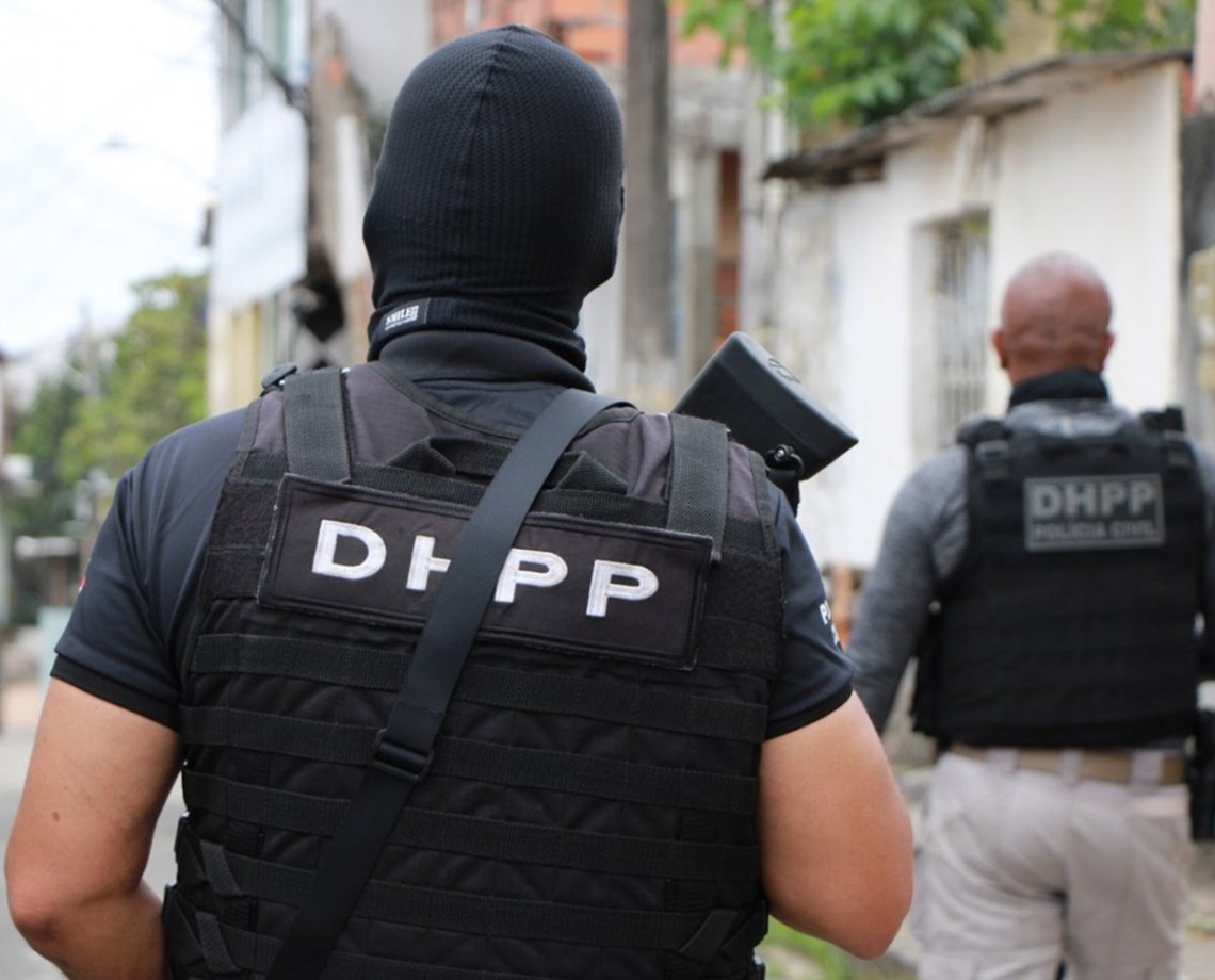 Suspeito de matar colega de trabalho e fazer outros dois ref&eacute;ns &eacute; preso em bairro de Salvador  