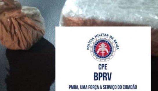 PM aborda dupla em moto e apreende 1 kg de crack e trouxa de maconha na Bahia 