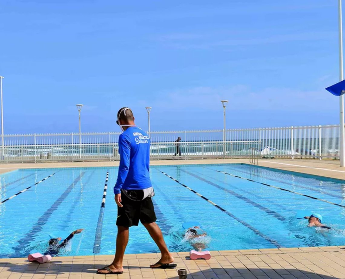 Campeonato é suspenso na piscina olímpica de Salvador por suspeita de água contaminada; cerca de 30 pessoas estão doentes