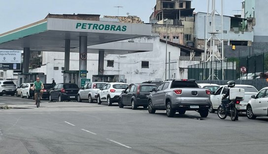 Posto vende gasolina com desconto de R$ 0,20 em Salvador e motoristas comemoram   