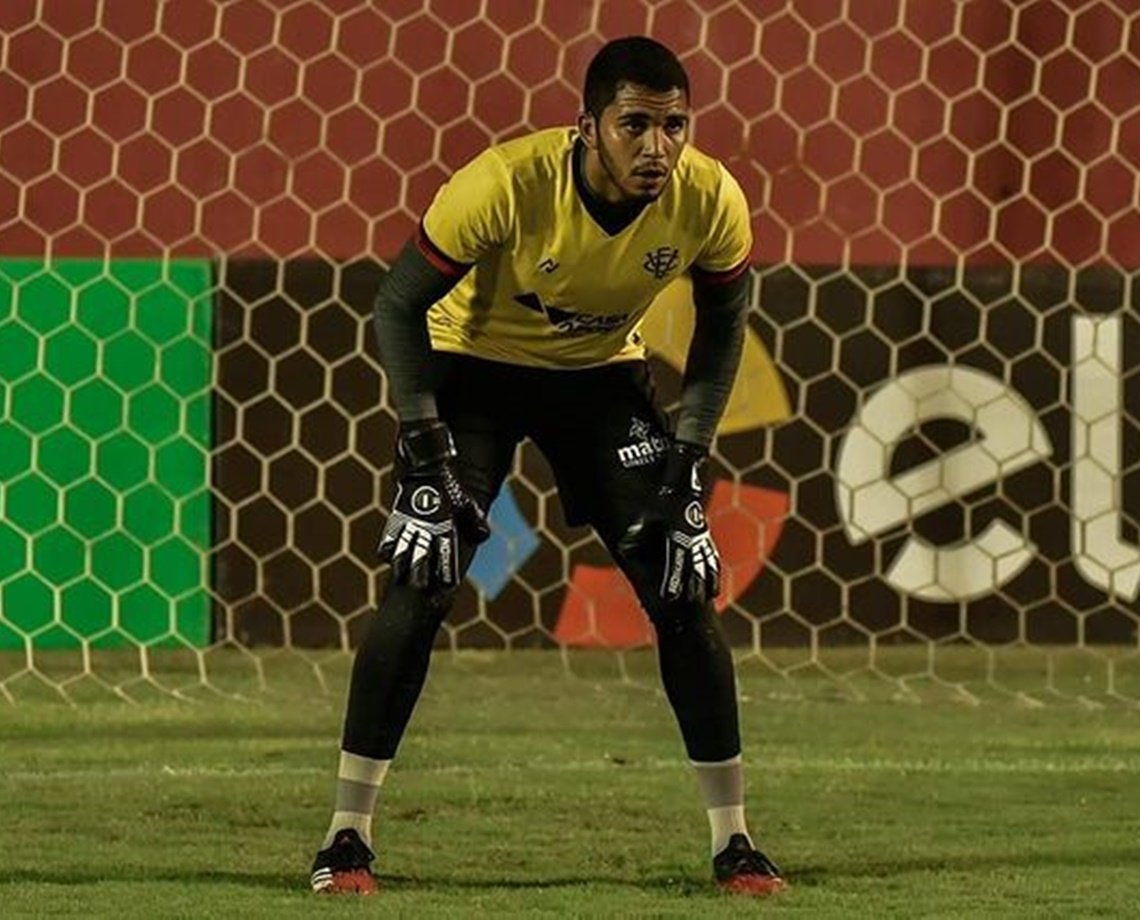 Goleiro do Vitória não joga mais pelo time esse ano após constatar lesão no ombro; médico do clube explica situação