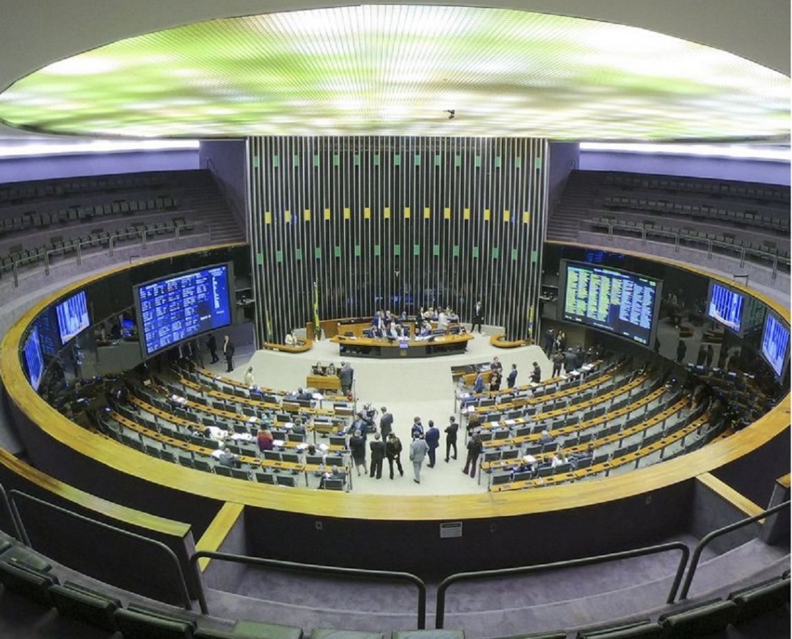 Congresso Nacional promulga PEC que aumenta benefícios sociais até dezembro