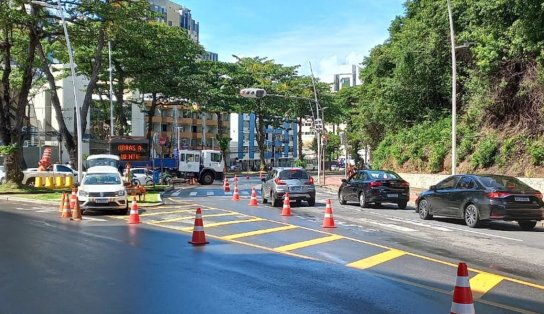 Trânsito passa a ter sentido duplo temporariamente em trecho da Avenida Oceânica 