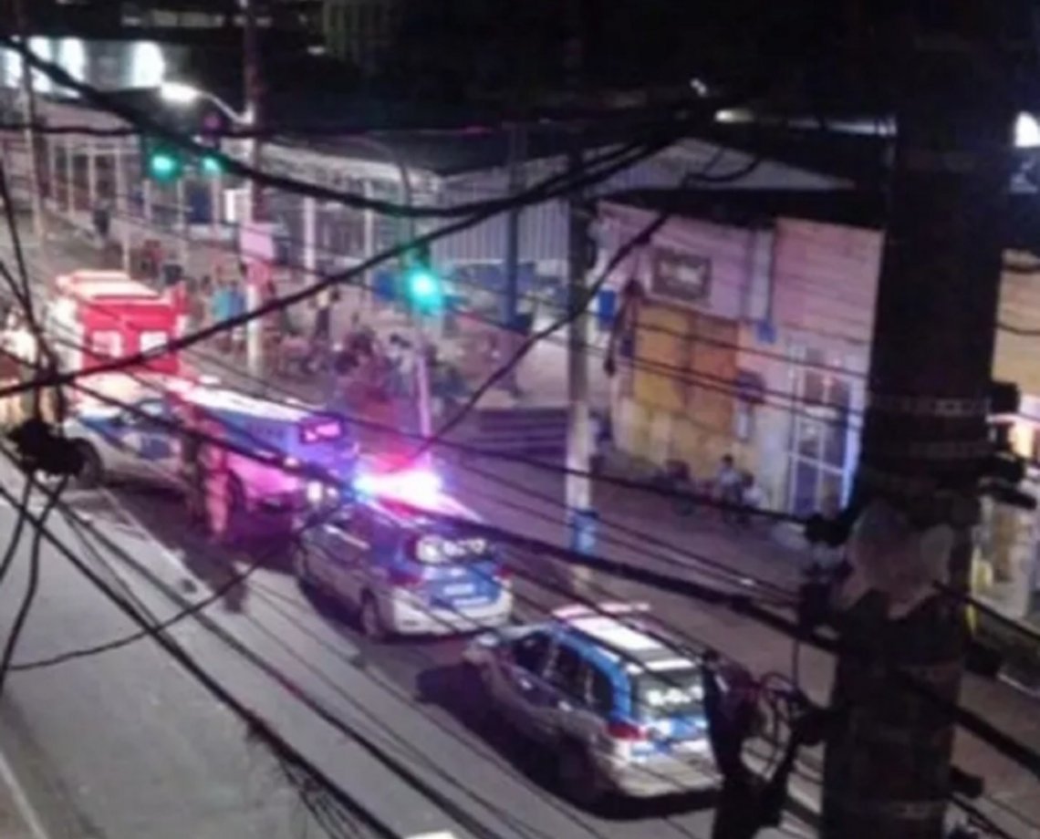 Homem morre após ser atropelado por viatura da PM na Baixa dos Sapateiros, em Salvador