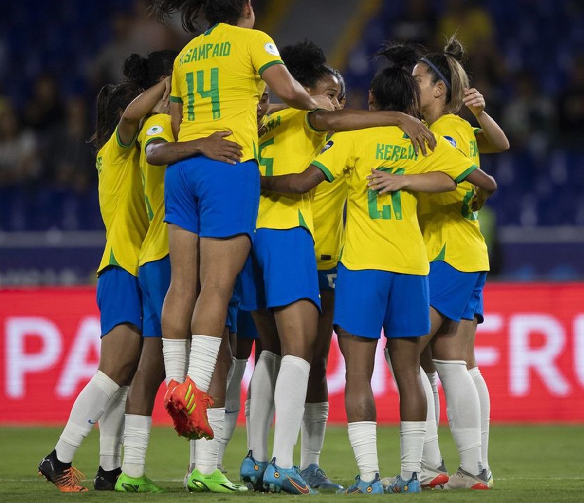 Brasil atropela Peru antes das semifinais da Copa América Feminina