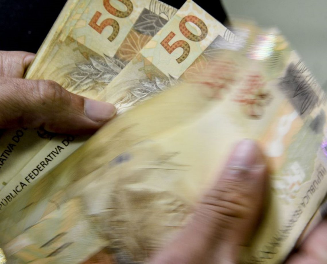 Governo edita MP que abre crédito para pagamento de auxílios; saiba mais