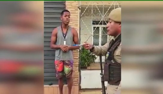 Filho de PM, estudante diz ter sido agredido após desobedecer agentes da Operação Apolo em Salvador; vídeos mostram tudo 