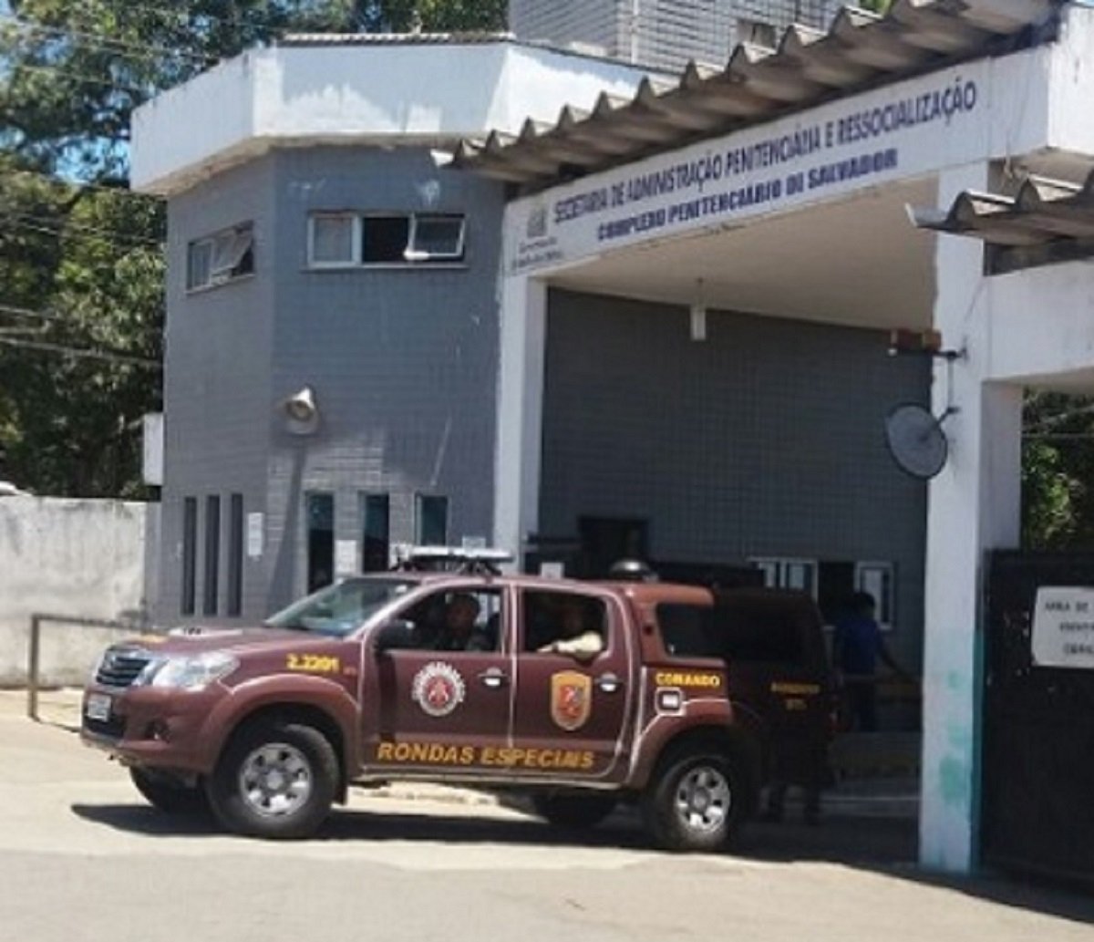 Veja quem são os deputados baianos que são contra ou a favor de projeto que proíbe as "saidinhas" de criminosos da cadeia 