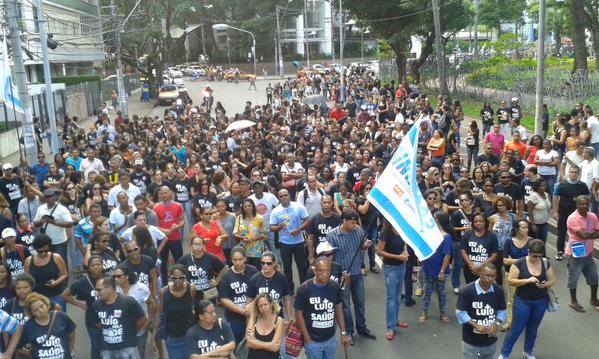 Servidores municipais realizam assembleia no Campo Grande