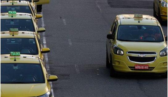 Prefeituras farão cadastro para o auxílio taxista; parcelas serão pagas a partir do próximo dia 16 