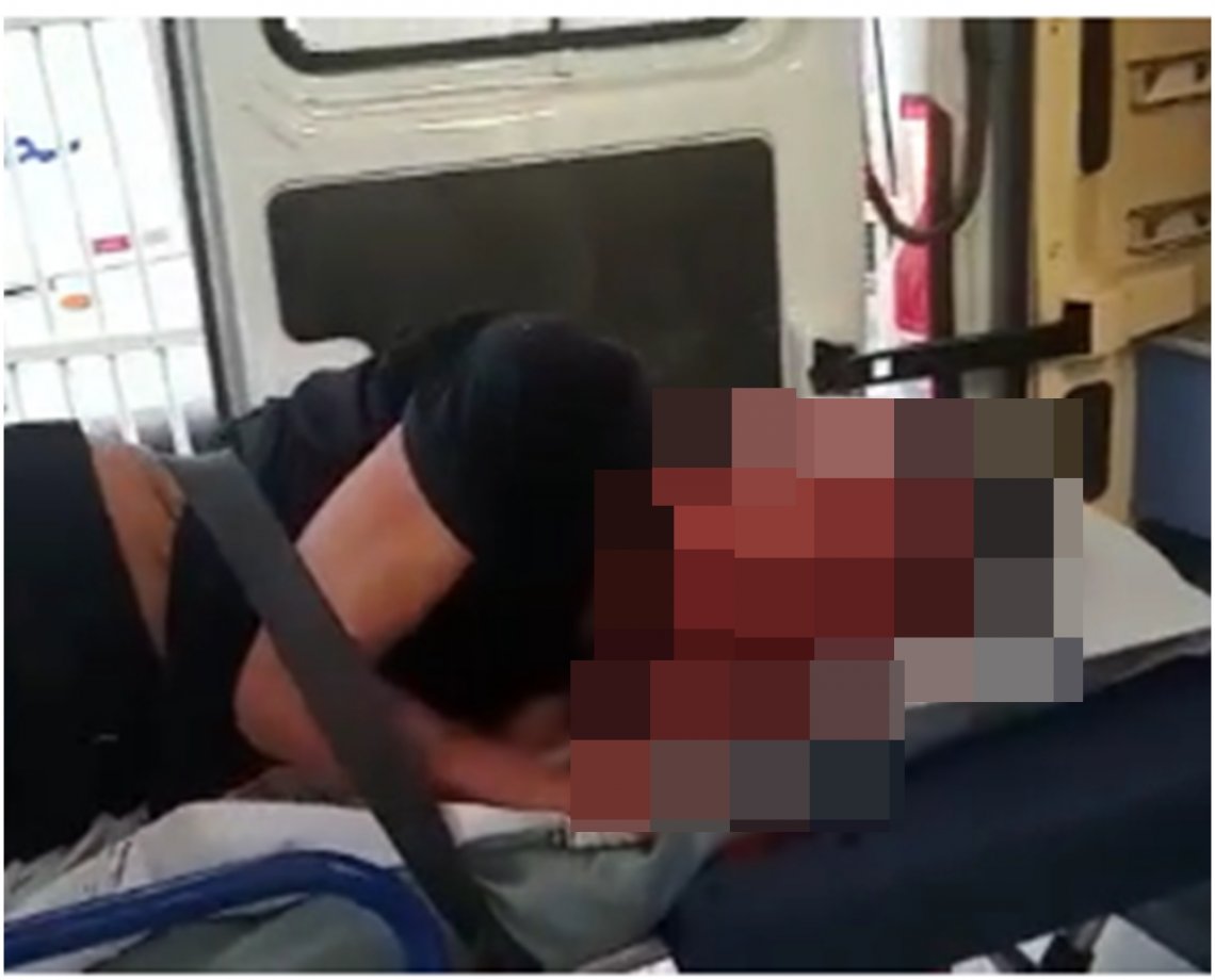 Terror no buzu: passageiros espancam assaltante em Lauro de Freitas, mas arma dispara e atinge uma vítima