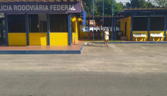 Final feliz: Policia Rodoviária resgata mulher a beira da estrada, e promove reencontro com a família na Bahia 