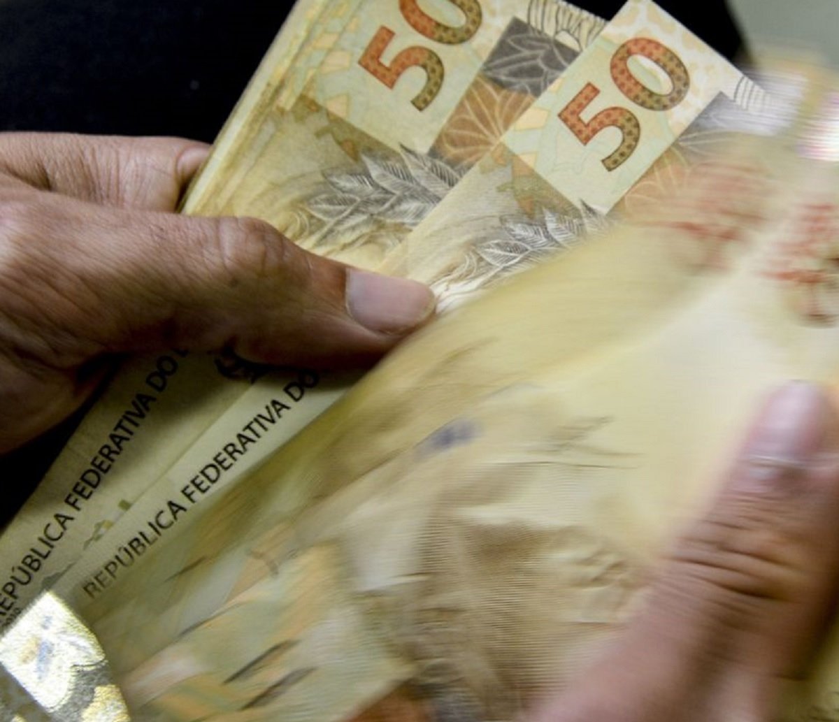 Auxílio Brasil de R$ 600 começa a ser pago nesta terça-feira; saiba quem recebe