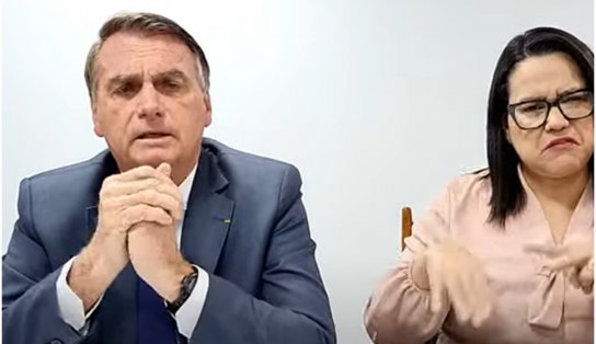 Durante live, Bolsonaro ironiza "cartinha" e diz que economia está "uma maravilha"