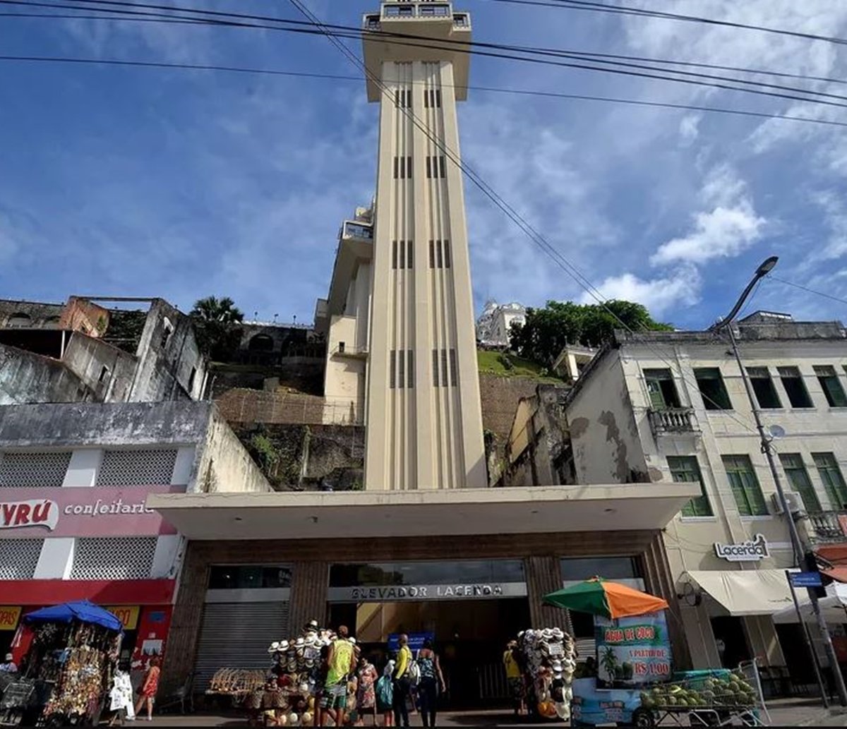 Mulher de 30 anos é executada na frente do Elevador Lacerda, em Salvador  