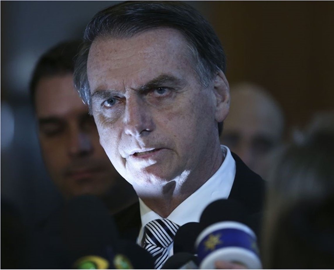 Datafolha: Bolsonaro avança e diminui distância com Lula; petista continua com chances de levar no primeiro turno