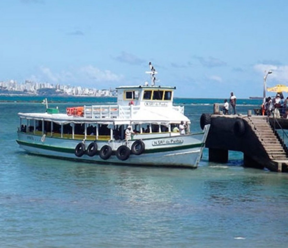 Mau tempo: Travessia Salvador-Mar Grande e escunas de turismo seguem suspensas; linha para Morro de São Paulo é feita com conexão