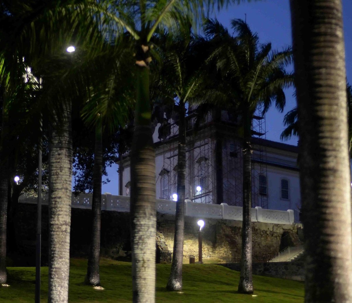 Luminárias e 300 metros de fio de cobre são furtados no Bonfim, em Salvador