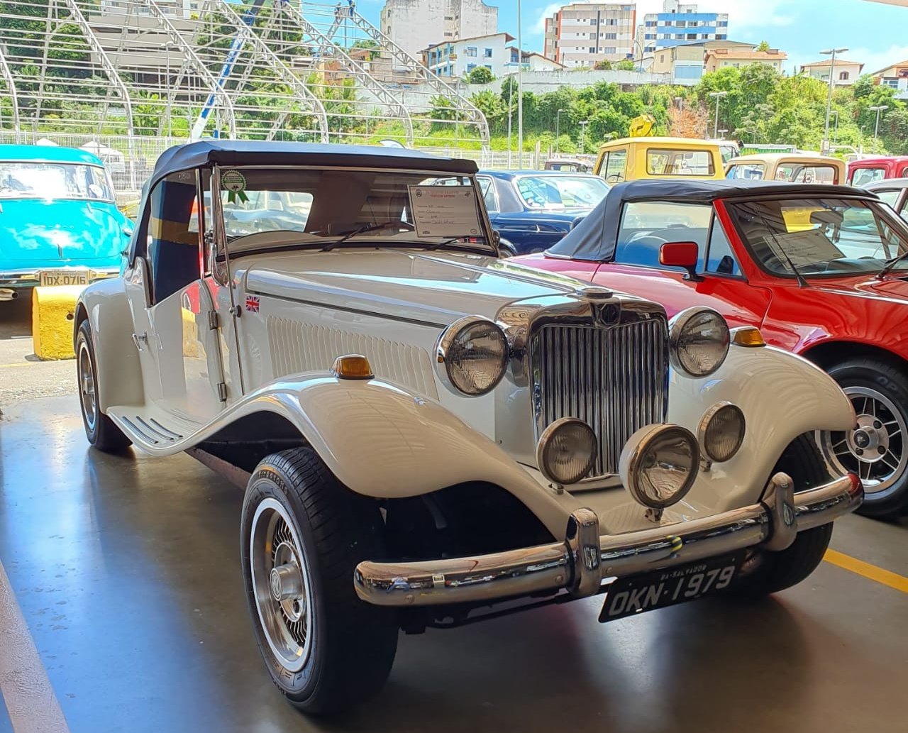 Entrada gratuita: shopping de Salvador recebe exposição de automóveis antigos e superesportivos