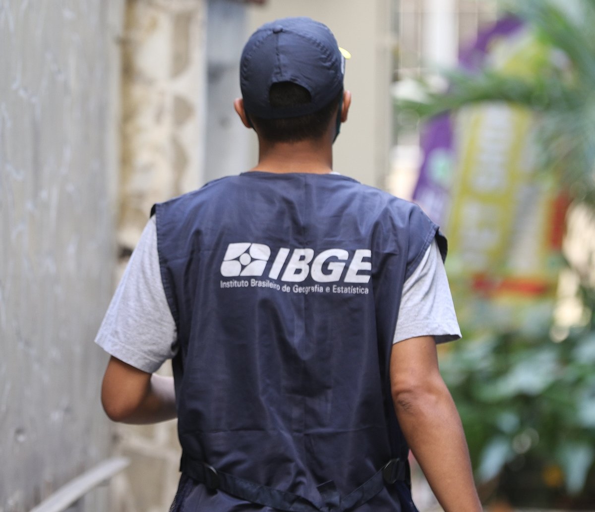 IBGE abre novo processo seletivo com salários que vão até R$ 2.500