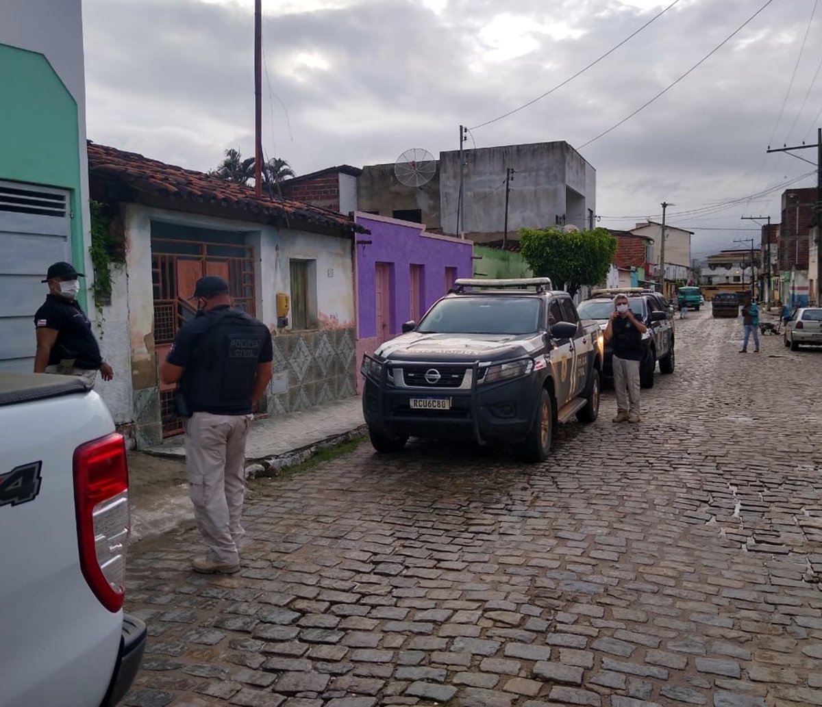 Homem que ameaçava expor vídeos íntimos de mulher é preso por tentativa de estupro em Santo Amaro 