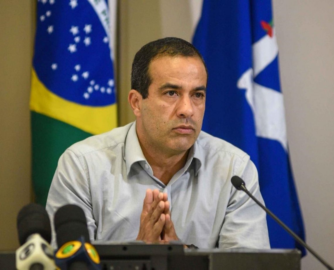 Bruno Reis se irrita com pressão de agentes, diz ser "'pivete' do Calabar" e cita trecho de música de Flávio José; "nasci entre o velame e macambira"