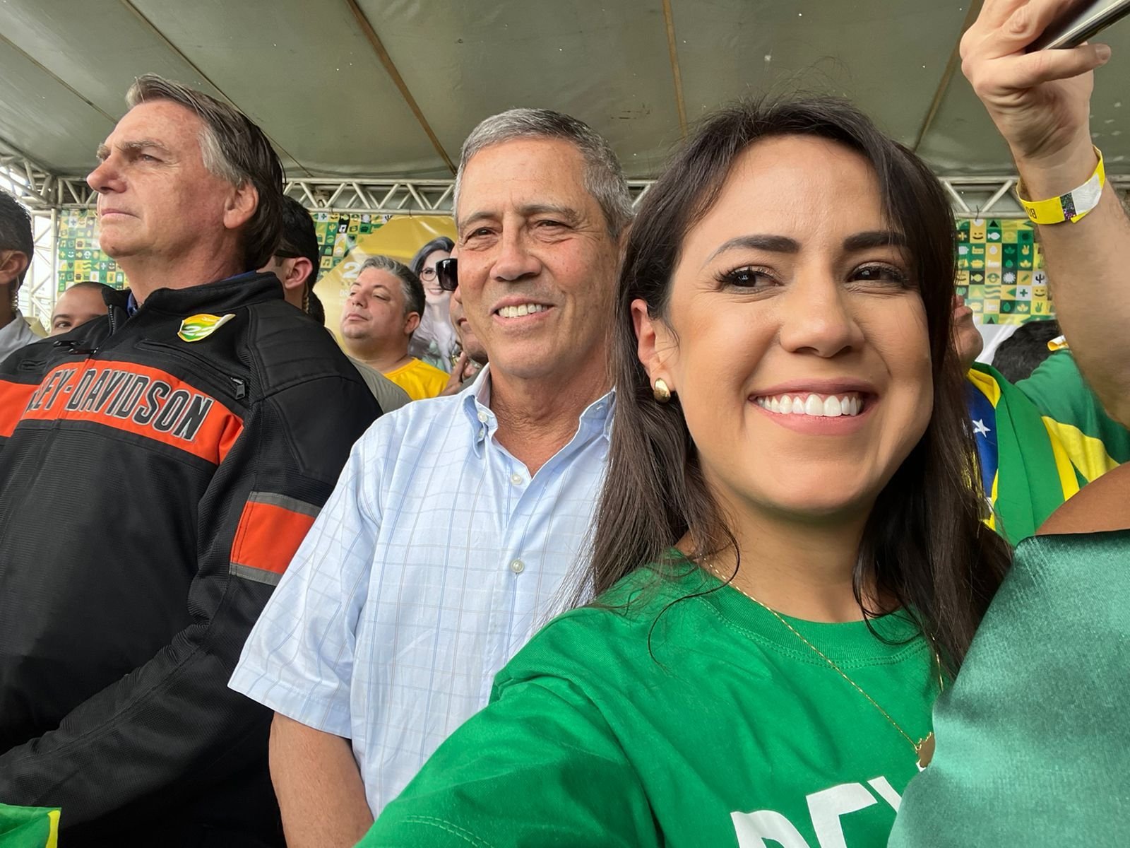 Em Conquista, Talita Oliveira se reúne com Bolsonaro e Braga Netto e defende ‘força conservadora’ na Bahia