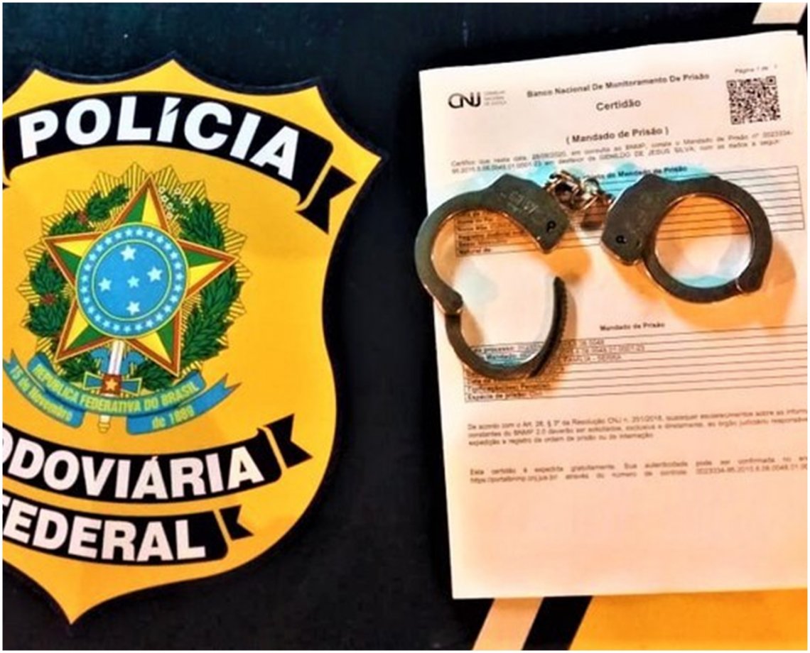 Durante blitz na BR-101,  agentes da PRF prendem homem acusado de homicídio