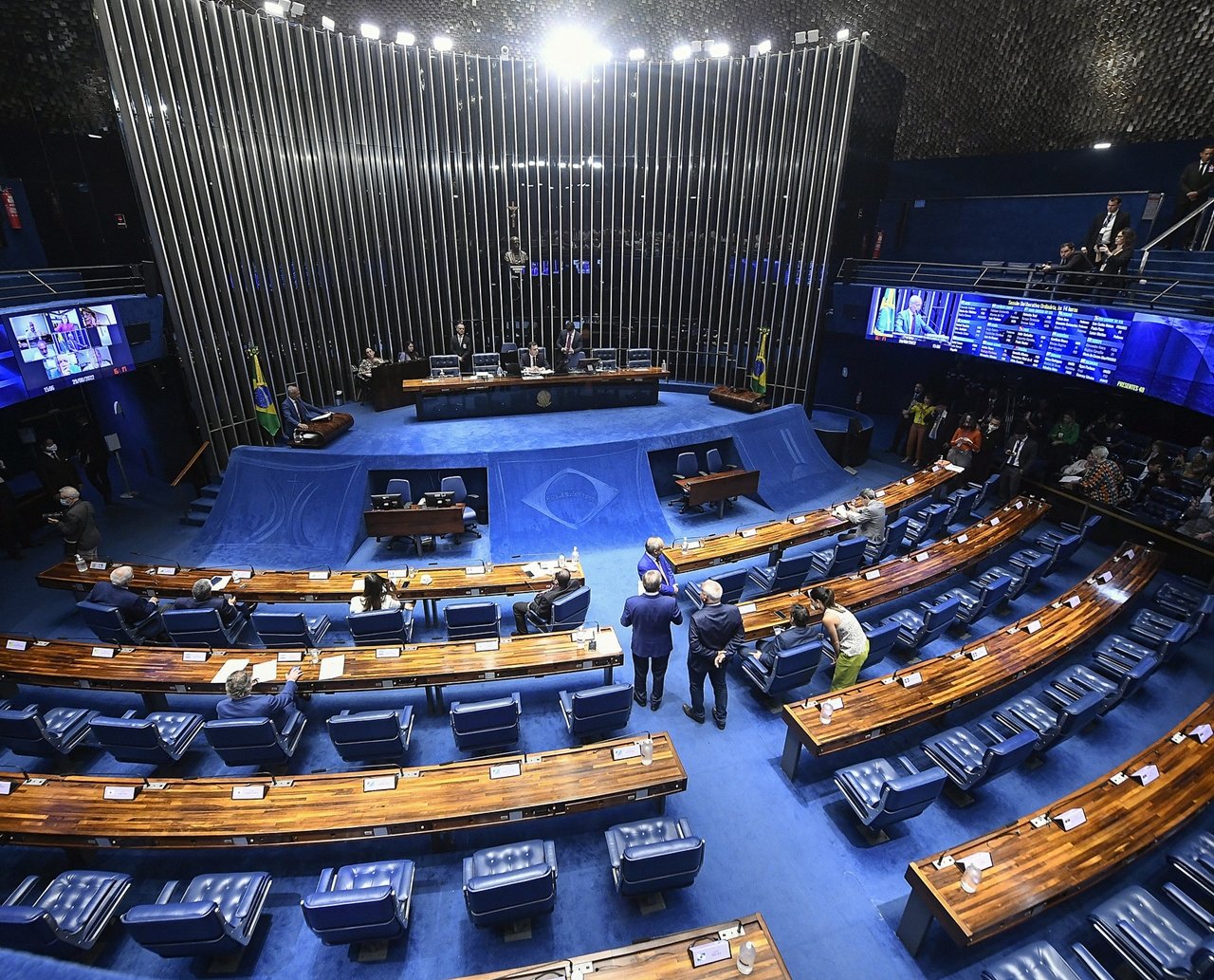 Senado aprova projeto que obriga planos de saúde a cobrir fora do rol taxativo da ANS