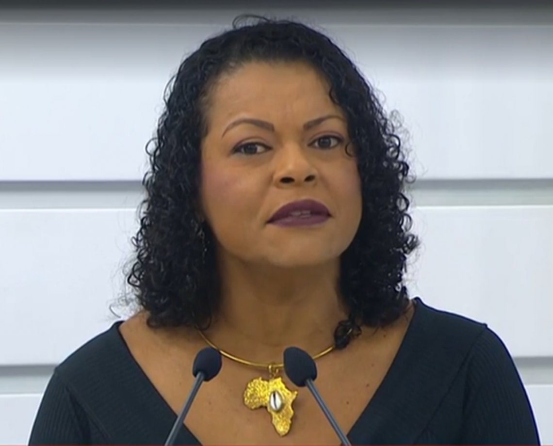 Candidata ao Senado, Tâmara Azevedo acusa Otto de fazer parte do centrão: “Uma lástima”