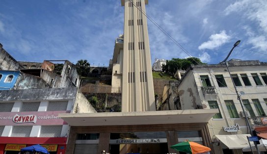 Atendimento do Elevador Lacerda será suspenso neste domingo por manutenção