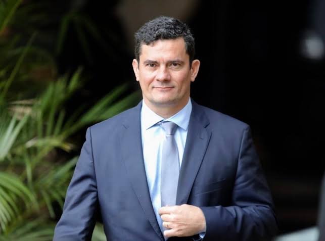 Justiça determina busca e apreensão na casa de ex-juiz Sergio Moro