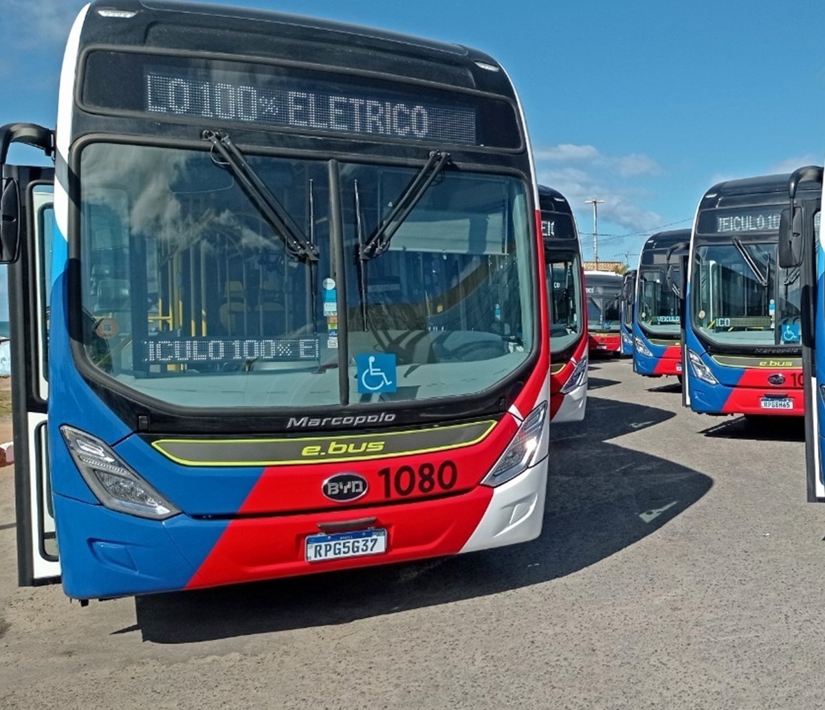 Vinte ônibus elétricos chegam para circular na Região Metropolitana de Salvador; veja linhas contempladas  