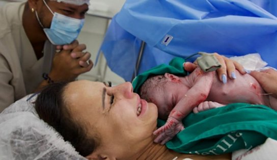 Nasce Joaquim, primeiro filho de Viviane Araújo: "quanta emoção"; veja primeiras fotos