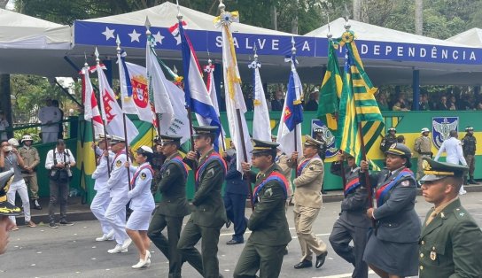 Vídeos: tropas militares e civis festejam os 200 anos da Independência do Brasil, nas ruas de Salvador