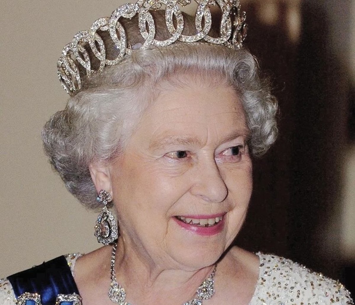 Rainha Elizabeth II morre aos 96 anos rodeada pela família; reinado da monarca durou 69 anos 